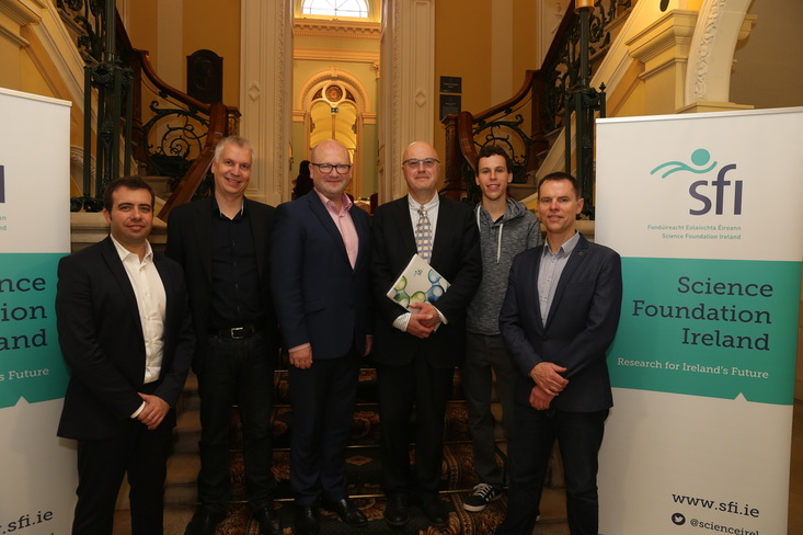 Group photo at Science Foundation Ireland, in Dublin. From left to right: Oscar Ramirez, CEO at Startup Commons; Valto Loikkanen, Co-Founder at Grow VC Group; Ged Nash, Minister of State for Business and Employment; Mark Ferguson, Director at SFI; Ben Lang, Cofounder at Mapmeapp; Eoin Costello, CEO at Startup Ireland